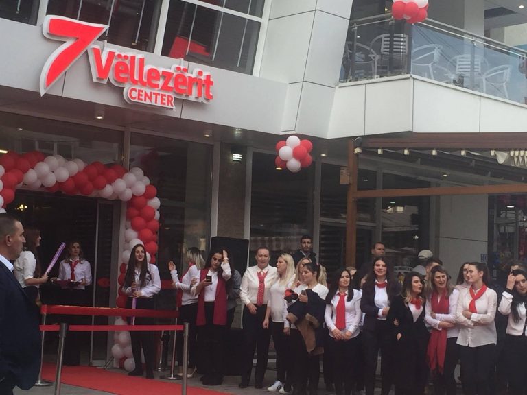 ​​Hapet qendra tregtare “7 Vëllezërit” në Lipjan