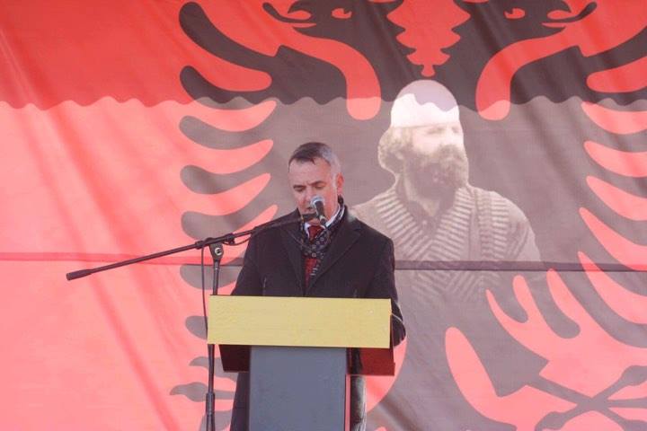 U zbulua shtatorja e Komandanit Legjendar Adem Jashari dhe u përurua sheshi i qytetit në Lipjan