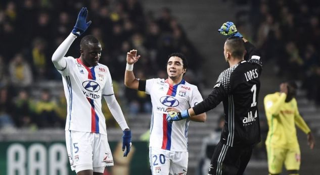 Chelsea pas mbrojtësit francez