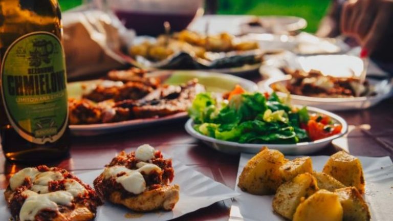 Çfarë është ‘dieta e mençur’? Ekspertët tregojnë se si ky truk ju ndihmon të humbni peshë