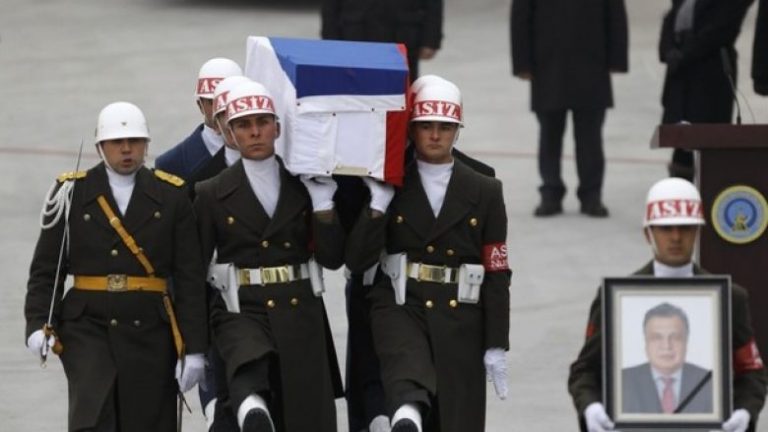 Arrestohet “personi kyç” në vrasjen e ambasadorit rus në Ankara, kishte përdorur aplikacionin për kodimin e porosive