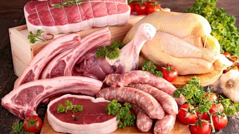 Ekspertët e nutricionit dëshirojnë që këto tri ushqime t’i hani më rrallë