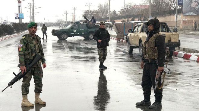 Pesë të vdekur nga sulmi në bazën ushtarake në Kabul