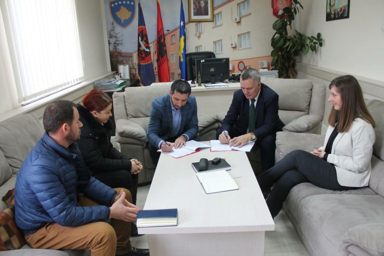 Nënshkruhet Memorandum Mirëkuptimi për realizimin e projektit “Lipjani për Fëmijët”