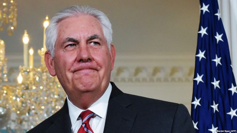 Sulmet ajrore në kufi me Sirinë, Tillerson flet me diplomatët nga Turqia dhe Rusia
