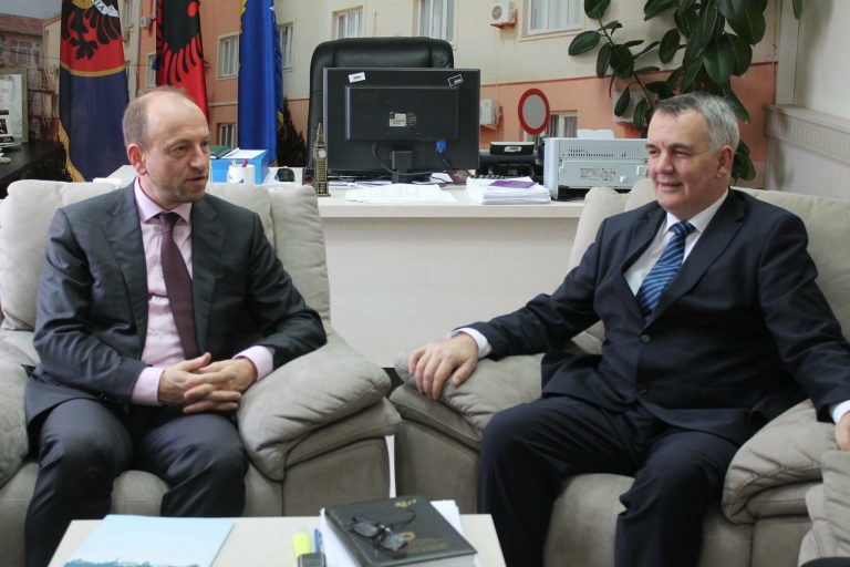 Në Lipjan diskutohet skema e granteve të programit DEMOS