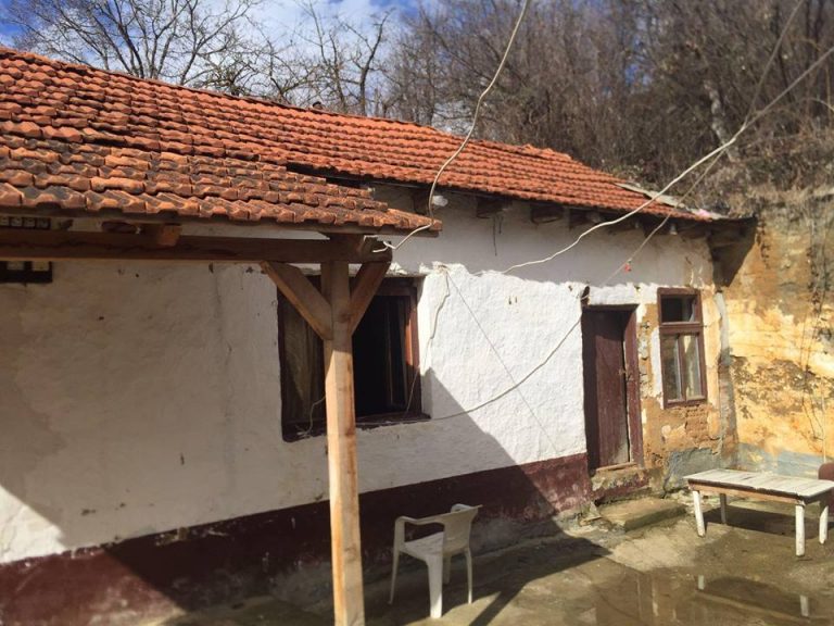 Shoqata Jetimat e Ballkanit ndihmon 20 familje në Lipjan (FOTO)