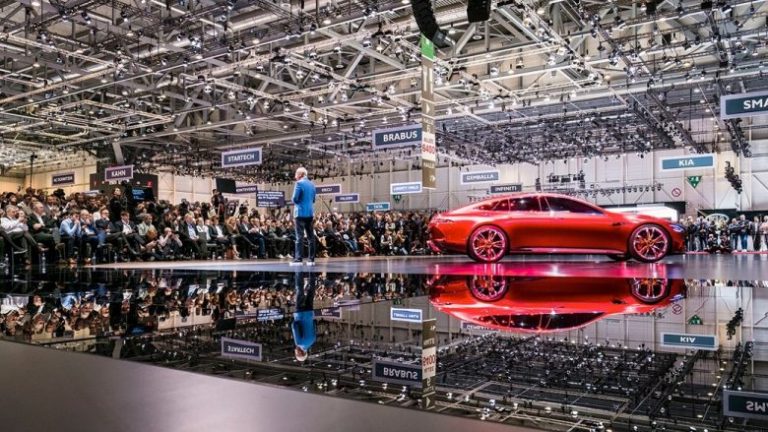 Filloi edicioni i 88-të i Geneva Motor Show (Foto)