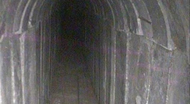 Izraeli shkatërron tunelin më të gjatë të Gazës
