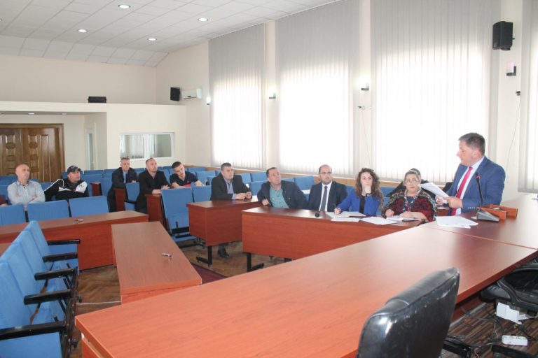 Bëhet hapja publike e ofertave për dhënien në shfrytëzim të lokaleve afariste të Komunës së Lipjanit