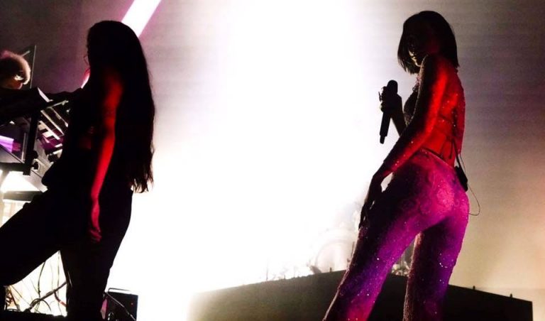 Dua Lipa ‘përvëluese’ në koncertin e saj në Minneapolis