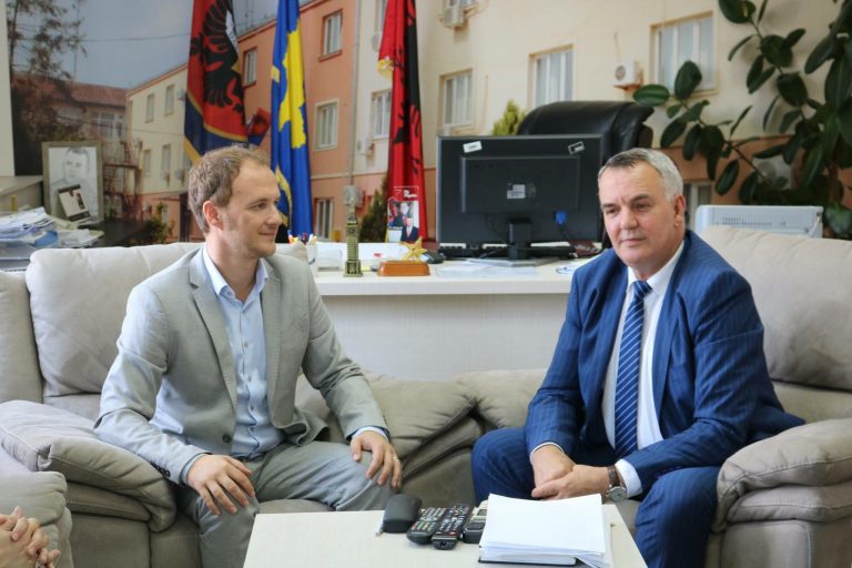 Kryetari Imri Ahmeti ka pritur përfaqësuesit e Fondacionit të Mileniumi të Kosovës