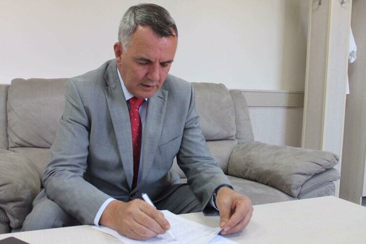 Kryetari Imri Ahmeti uron qytetarët me rastin e Fiter Bajramit