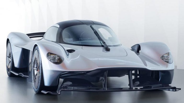 Aston Martin tregon detajet e rivalit të Ferrari 488 (Foto)