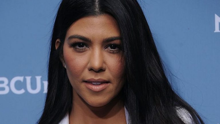 “Ndihem krenare për trupin tim”, Kourtney Kardashian tregon bukurinë natyrale pa editim të fotografive