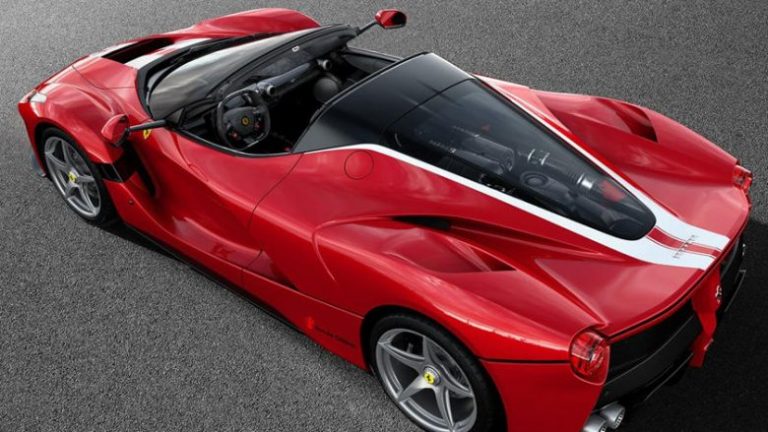 LaFerrari Aperta tregon fuqinë nëpër shtigjet e lakuara malore (Video)
