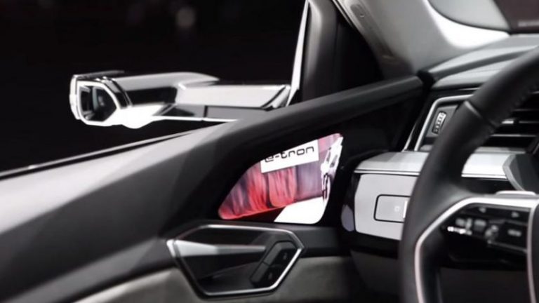 ‘Pasqyrat virtuale’ të Audi E-Tron, që nuk janë parë te ndonjë makinë tjetër (Video)