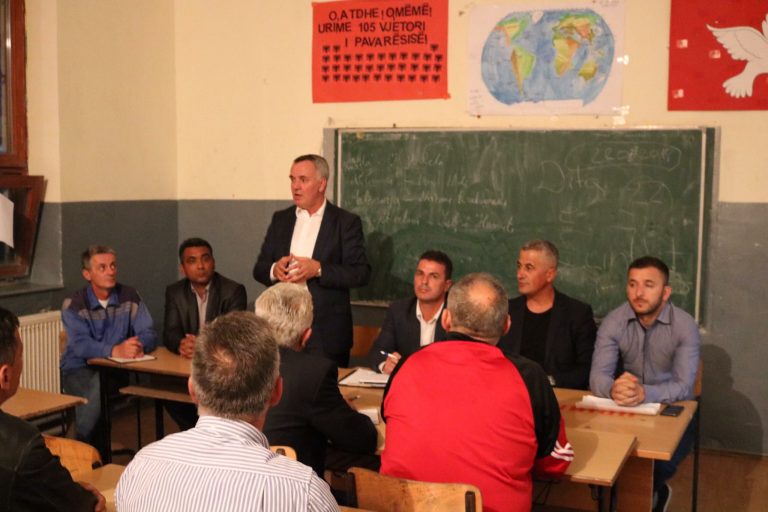 Mbahen dëgjime buxhetore në Llugaxhi, Gadime e Magurë