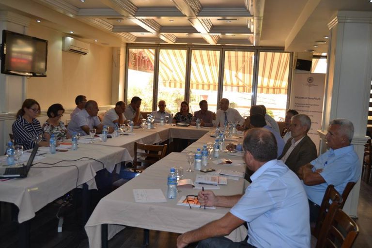 POLIS diskuton për PLANIFIKIMI DHE MENAXHIMI I (DE)CECENTRALIZUAR I BUXHETIT TË SHKOLLËS” në Komunën e Lipjanit