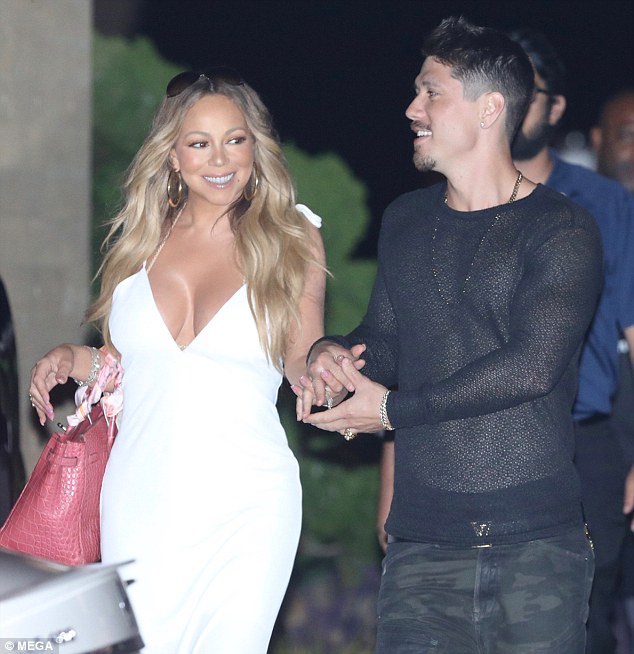 Mariah Carey surprizon kur shfaqet me të dashurin 13 vjet më të ri