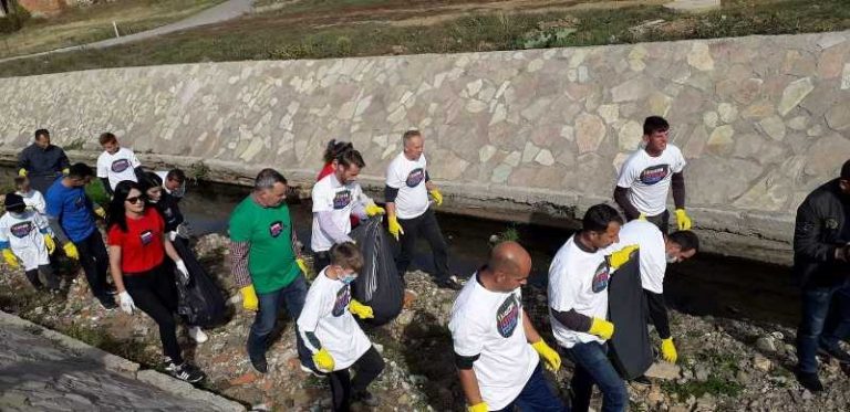 Pastrohet fshati Gadime, i bashkohen qytetarët dhe Kryetari Imri Ahmeti