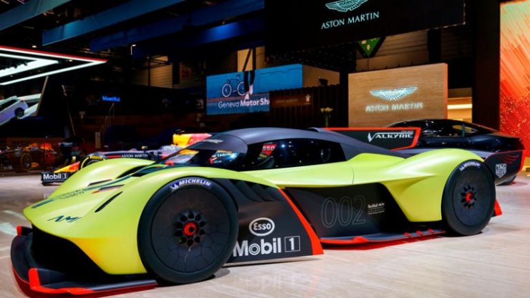 Detajet e mahnitshme të Aston Martin Valkyrie (Foto)