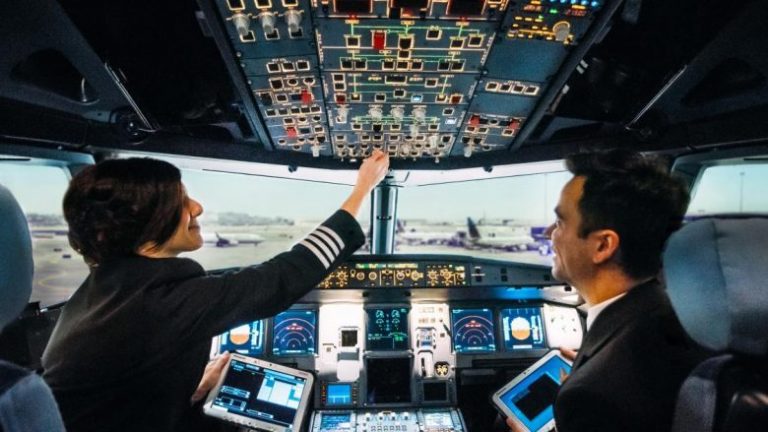 Çfarë hanë pilotët gjatë fluturimit?