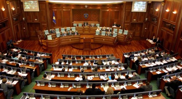 Kalon propozimi i Qeverisë në parlament, nuk rrezikohen pagat e sektorit publik