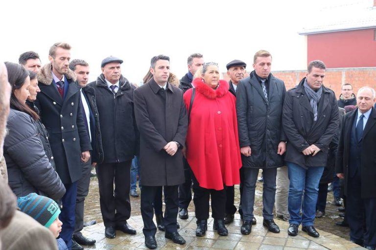 Homazhe pran lapidarit Lulzim Morina (Komandant Luli)