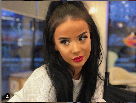 Me këtë fotografi, Rina Balaj tregon se është ende fëmijë