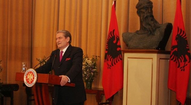Gëzohet Berisha: Marrëveshja LVV-LDK, goditje për tradhtarët dhe argatët e Serbisë