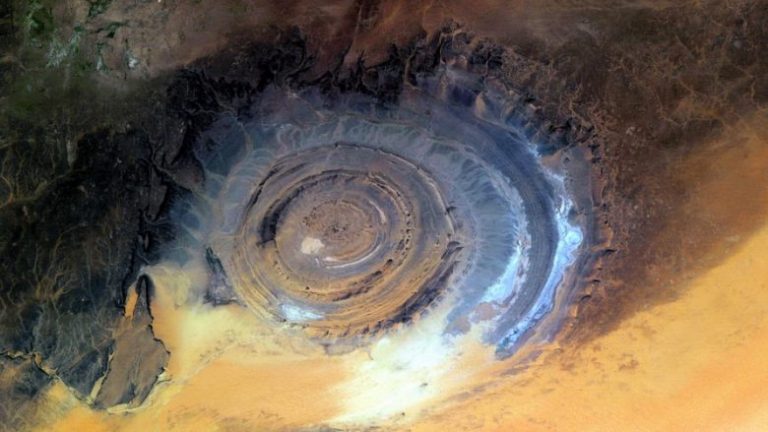 Dhjetë vende në Tokë të cilat vetëm ata që i kanë parë, besojnë se vërtet ekzistojnë! (Foto)