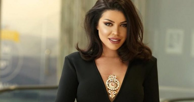 Greta Koçi iu thotë mirëmëngjesi me këto poza seksi