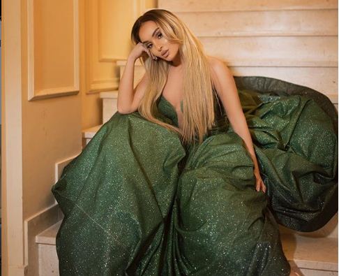 Si kurrë më parë, Adelina Berisha po rrezaton me bukuri