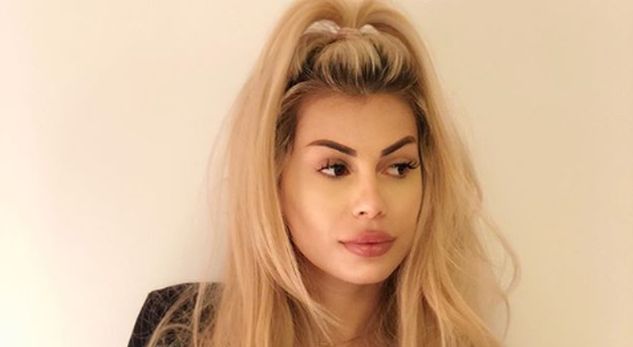 Luana del rrugëve me pizhama