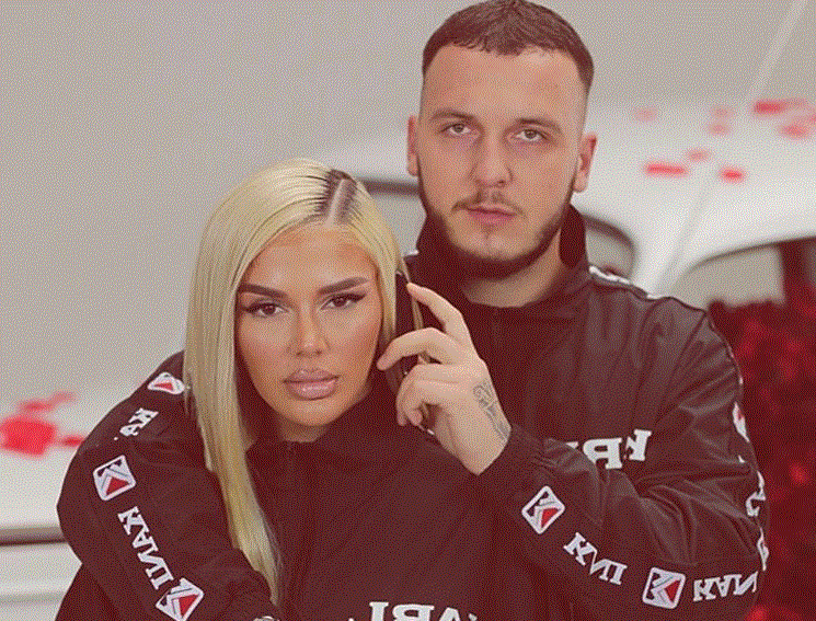 Mozzik e Loredana bashkë me bebin në skijim!