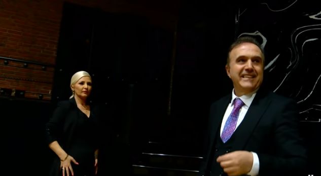 Ankohet Naim Abazi: Portalet nuk kanë shfaqur shumë interesim pasi kam mbjellë flokët
