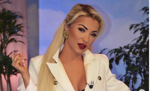Roza Latin në sfidën dhjetë vjeçare, kështu dukej ajo