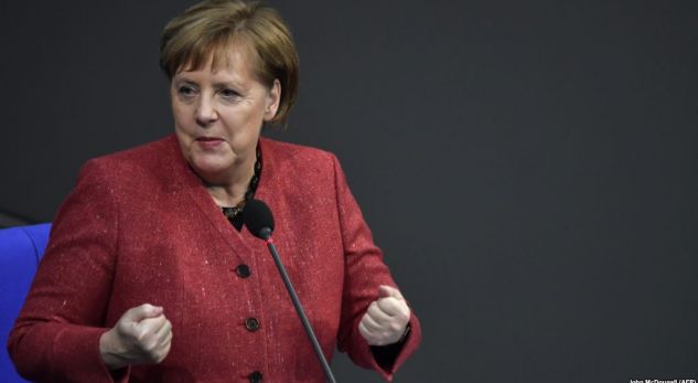 Merkel bisedon me kryeministrat e vendeve të “Grupit të Vishegradit”