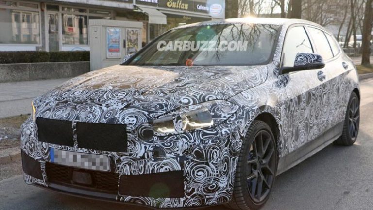 BMW 1 Series kapet duke u testuar, reporterët arritën t’ia fotografojnë edhe enterierin (Foto)