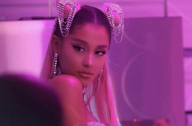 Ariana Grande publikon albumin e ri ‘Thank u, next’