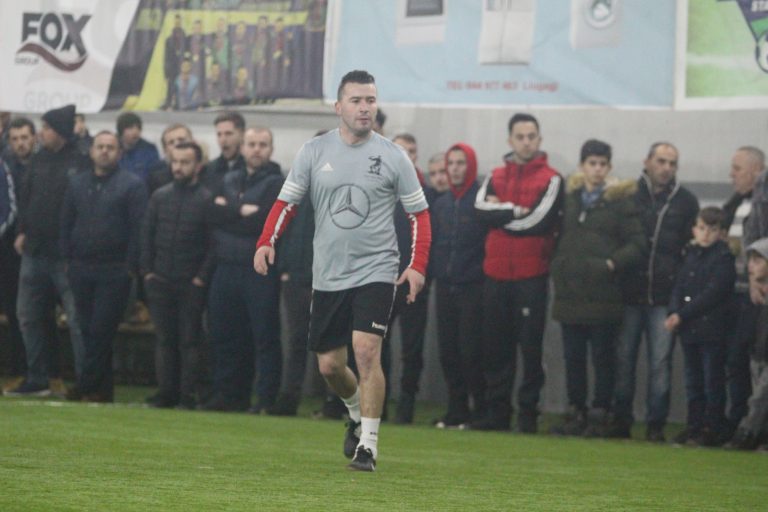 Qindra shikues ne playoff,7 Vllezerit ne telashe,Fox Group fiton