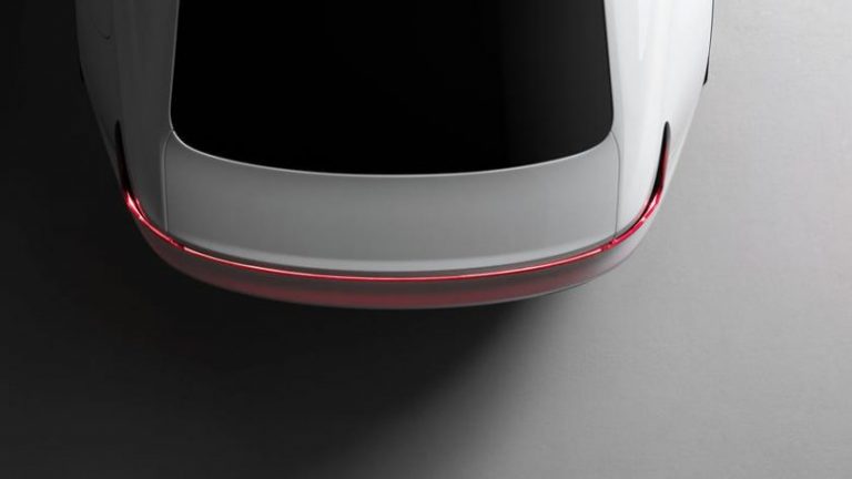 Polestar 2 prezantohet në fund të muajit si makinë tërësisht elektrike (Foto)