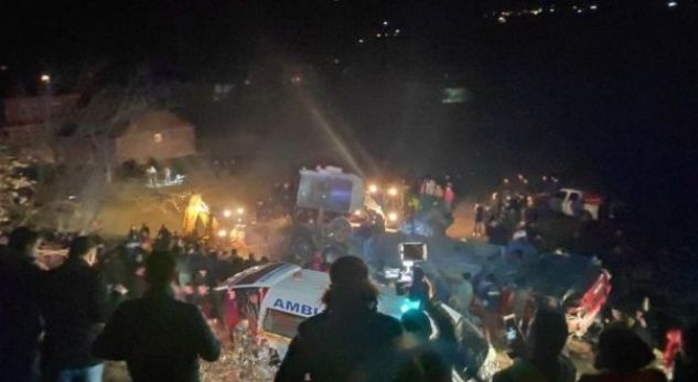 “Ku je, ku je biri im” me zë trishtues thirrte një grua në tragjedinë që tronditi Maqedoninë