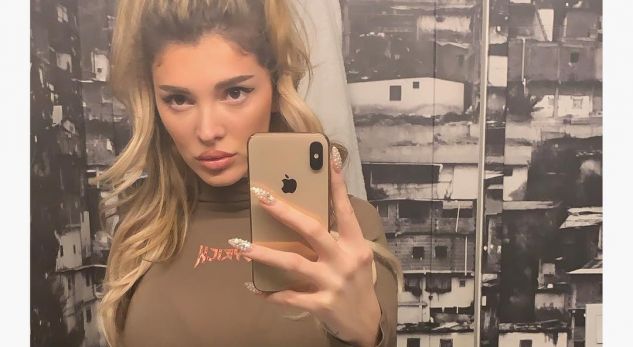 Edhe Era Istrefi në përkrahje të protesës dhe vajzës nga Drenasi