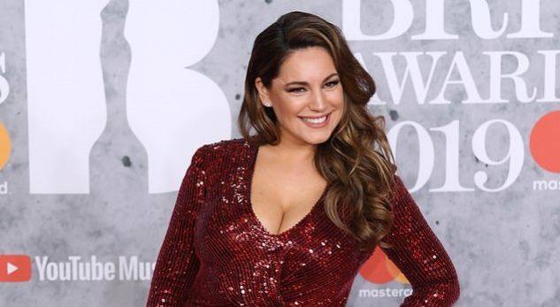 E tërë vëmendje të bukuroshja e kolme në Brit Awards