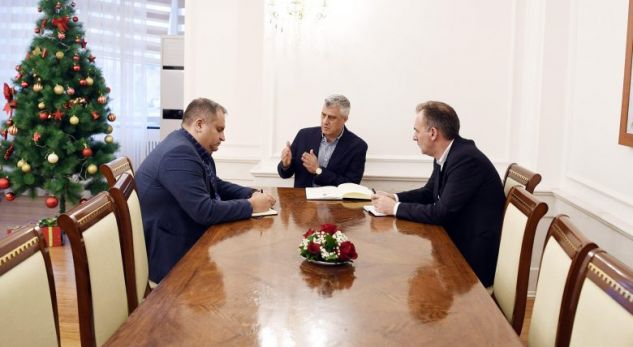 presidenti-thaci-takoi-kryesuesit-e-ekipit-negociator-1-e1545665019610-780x439_1549875195-2933800
