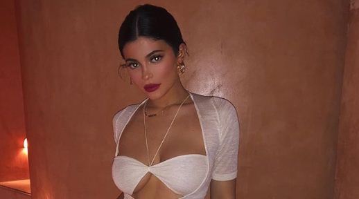 Nuk do të mund t’i rezistoni fotografive të reja të Kylie Jenner