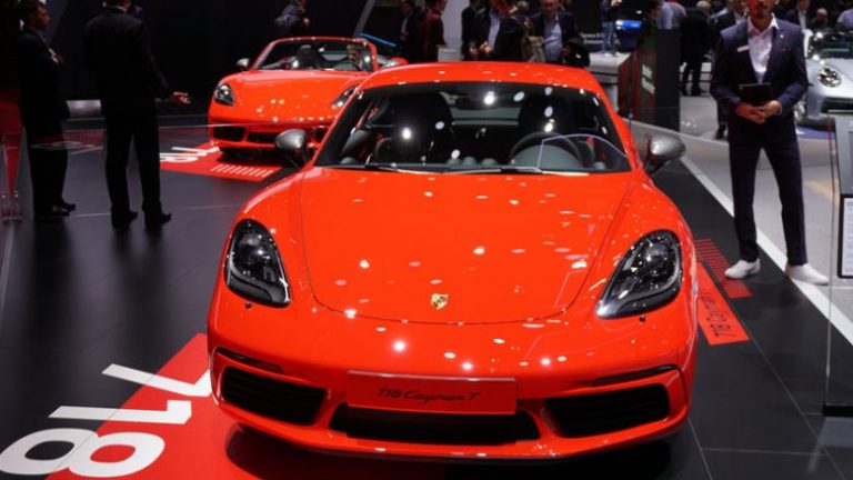 Porsche 718 T prezantohet në dy variante të ndryshme (Foto)