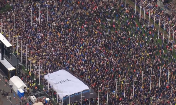 Rreth një milion njerëz protestojnë në Londër, e kërkojnë edhe një referendum për Brexitin